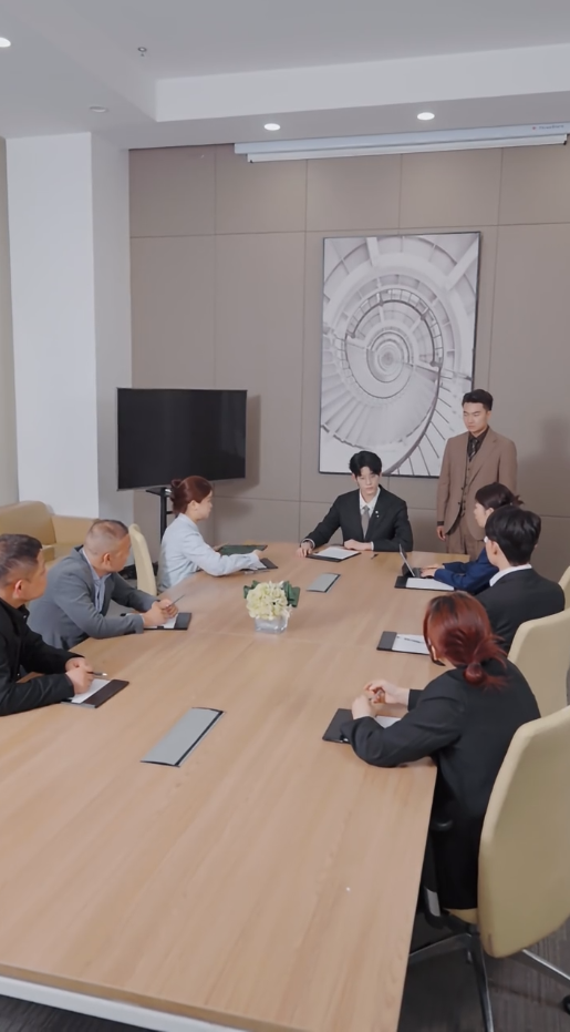 离婚后，哥哥们送我十个男模第27集